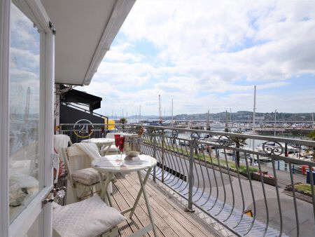Holiday cottages in Torquay